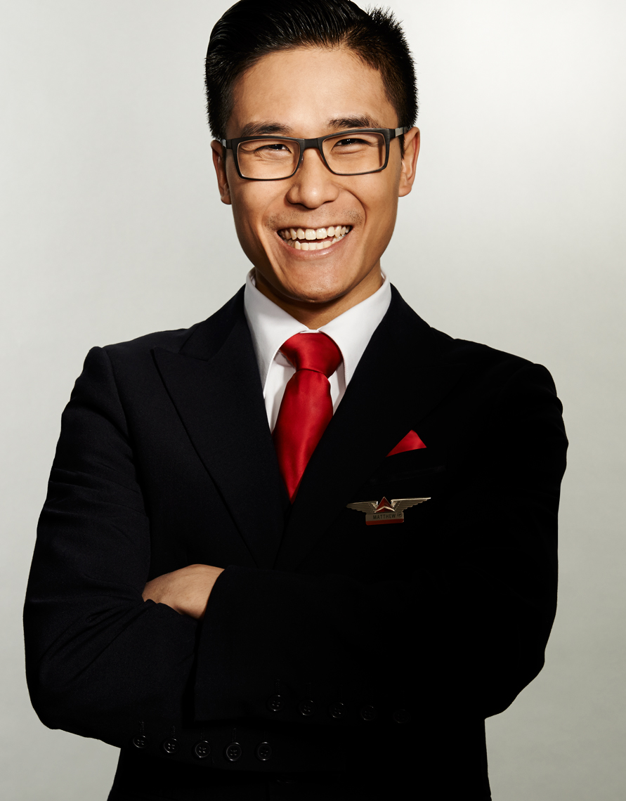 Delta_Airlines_CabinAttendent_Asian_Man