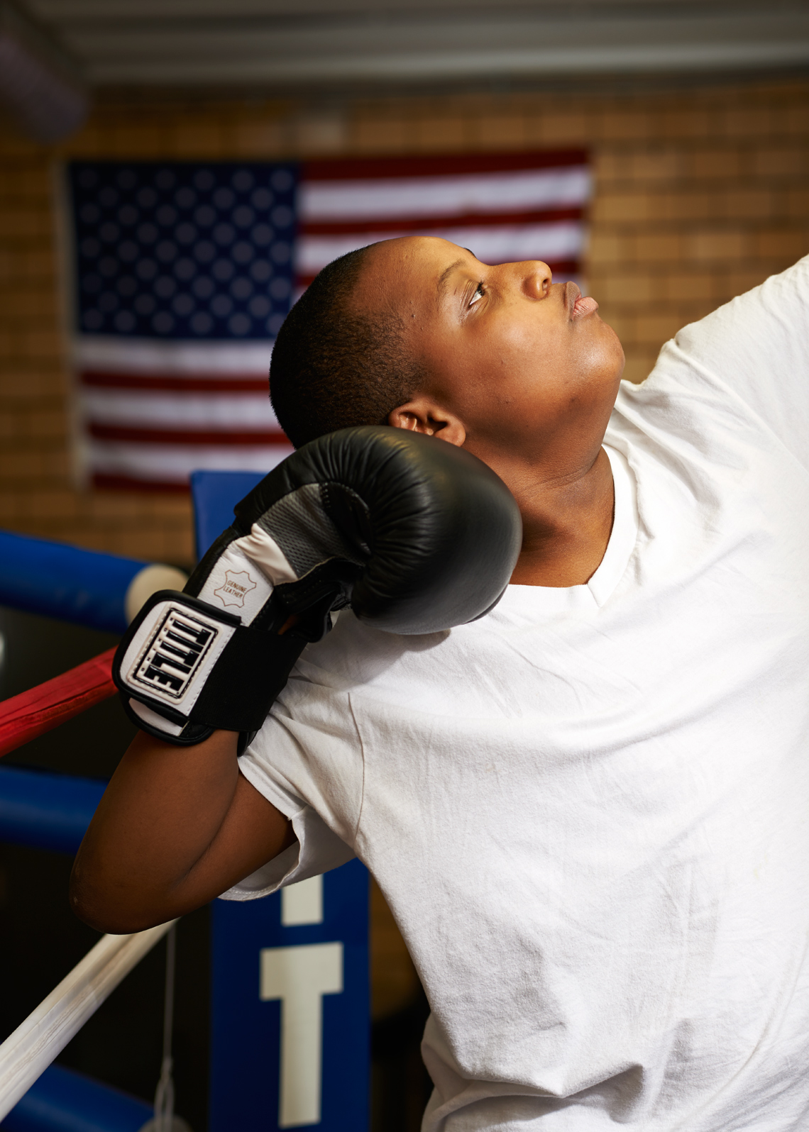 Boy Boxer Aims High
